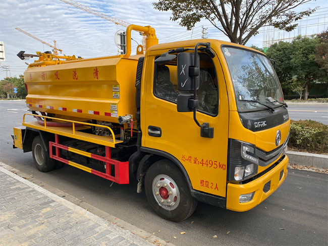 大渡口清洗吸污车
